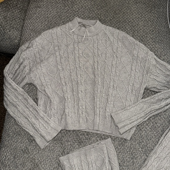 Pink Rose Thick Sweater Knit Matching Set - Picture 2 of 6